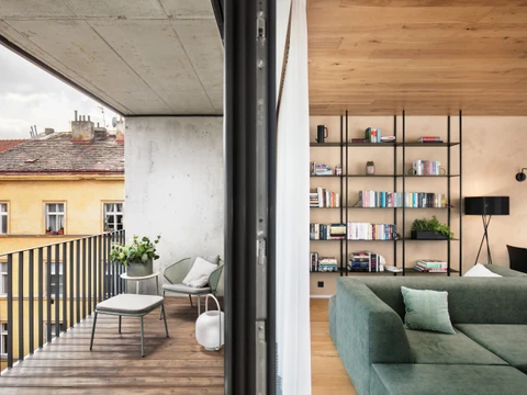 Hliněné omítky jako živý materiál: Co ukázala laboratorní měření?