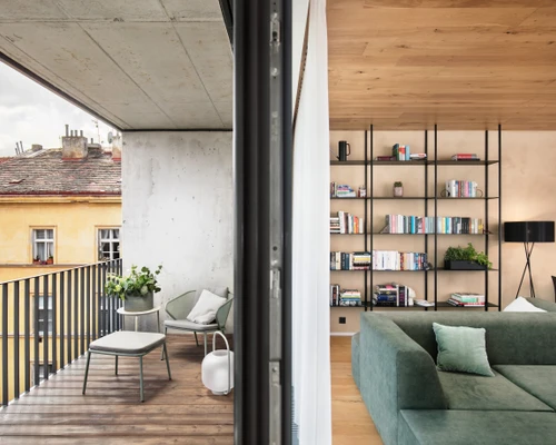 Hliněné omítky jako živý materiál: Co ukázala laboratorní měření?